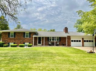 1579 Crest Dr, Shelbyville, IN