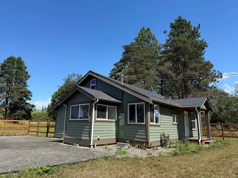 4656 Bay Rd — Photo 4