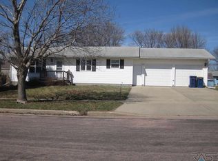 410 Kringen Ave, Baltic, SD 57003