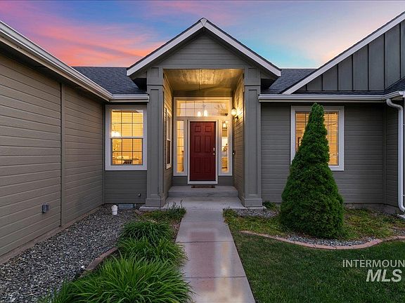 3rd image of 17203 N Midsummers Ln