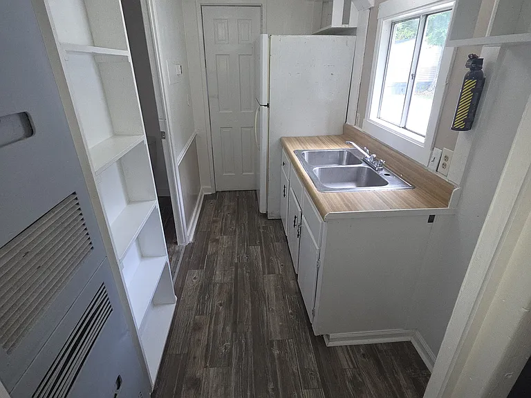 120 Hennon Dr NW #5 — Photo 1