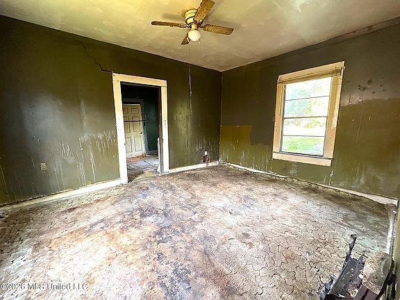 5th image of 1002 Howard St