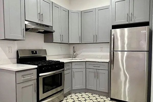 Rented by Skyhigh Realty NYC LLC | media 2