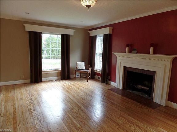 4th image of 49 Venloe Dr