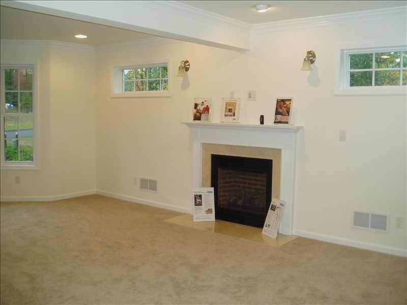 3rd image of 42 BRAMPTON Lane