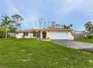 2402 Crystal Dr, Fort Myers, FL 33907