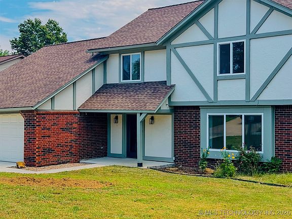 4th image of 2502 W Driftwood Dr
