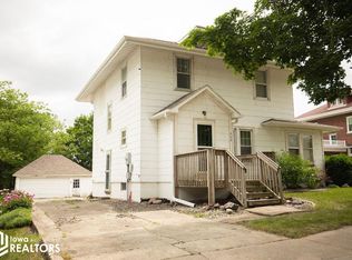 209 S Wooster St, Algona, IA 50511