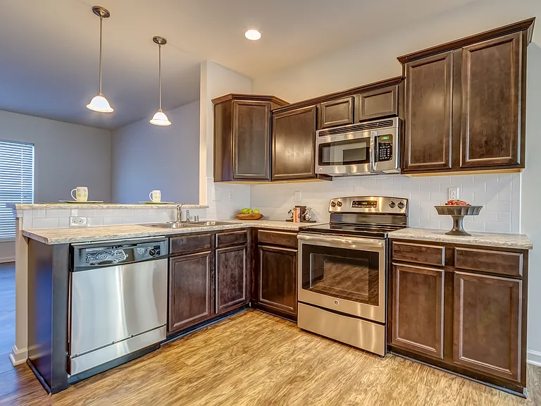 The Townhomes at Glasford Square — Photo 6