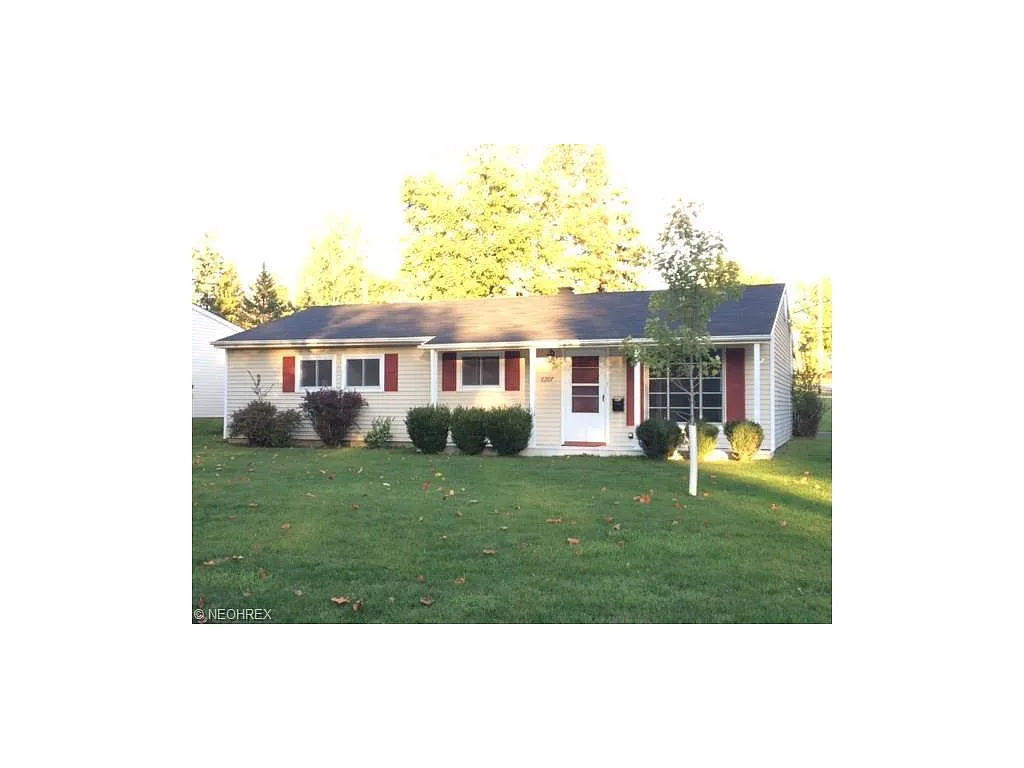 6207 Mark Dr photo 1