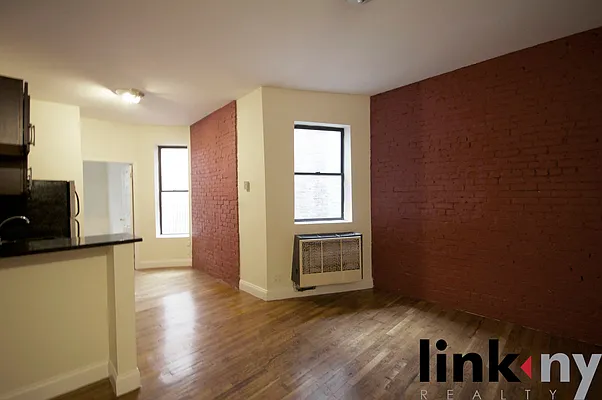 Rented by Link NY Realty | media 11