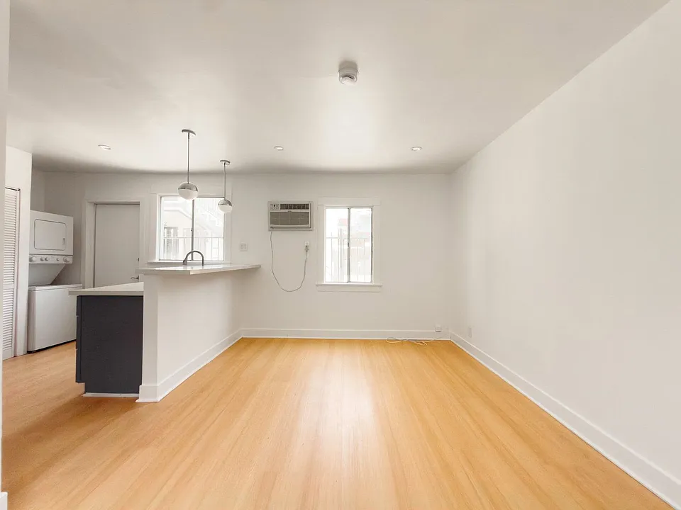 4730 Saint Charles Pl #4730-1/8A