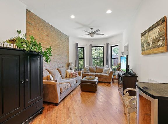 3rd image of 1450 N Fairfield Ave APT 2F
