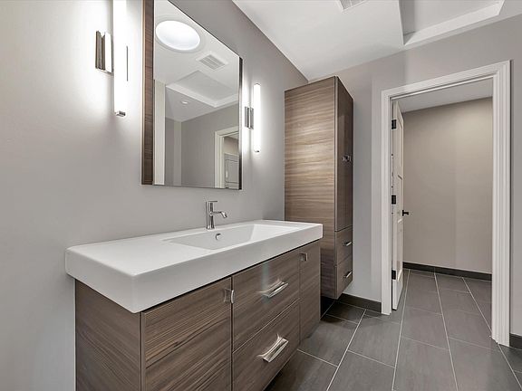 4th image of 1144 Bretmoor Way #2