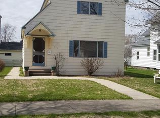 420 S 7th St, Escanaba, MI 49829