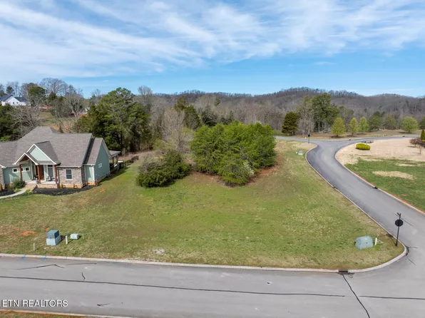 Docks Of The Bay Dr #50, Harriman, TN 37748