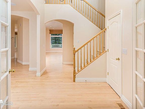 Arctic breezeway entry