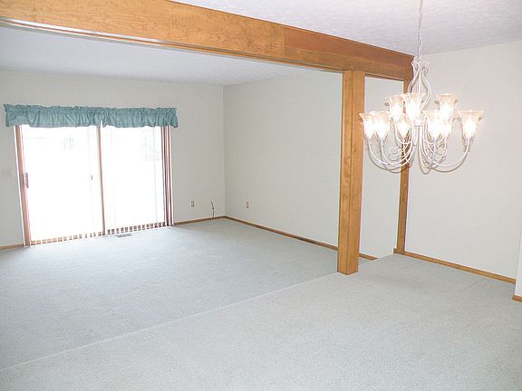 2nd image of 5784 Parkbridge Ln