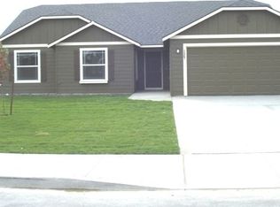 2467 Hickory Dr, West Richland, WA 99353