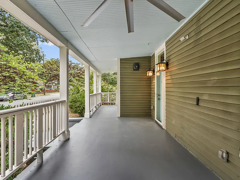 649 Gillette Ave SW — Photo 3