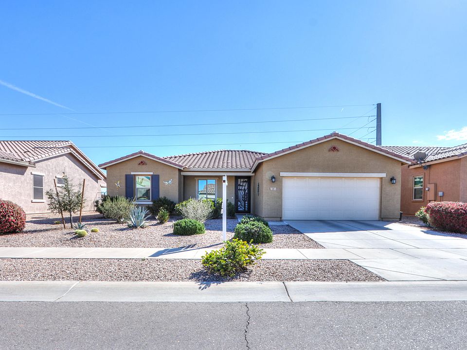 1st image of 220 N Agua Fria Ln