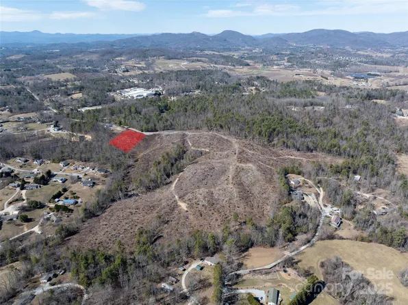 248 Star Point Dr #8, Hendersonville, NC 28792