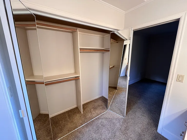 243 S Palatine Hill Rd — Photo 18