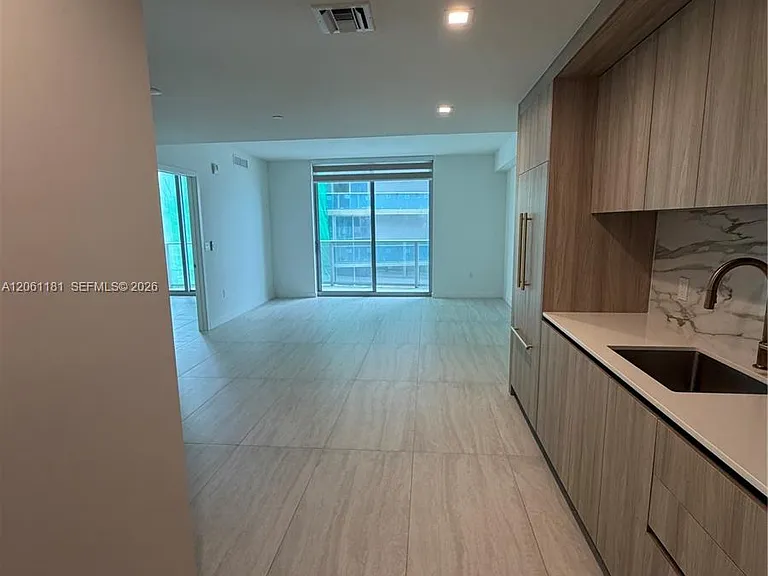 77 SE 5th St #2106 — Photo 11
