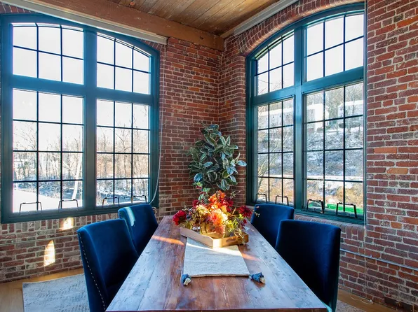 Waterhead, 850 Lawrence St Unit 114, Lowell, MA 01852