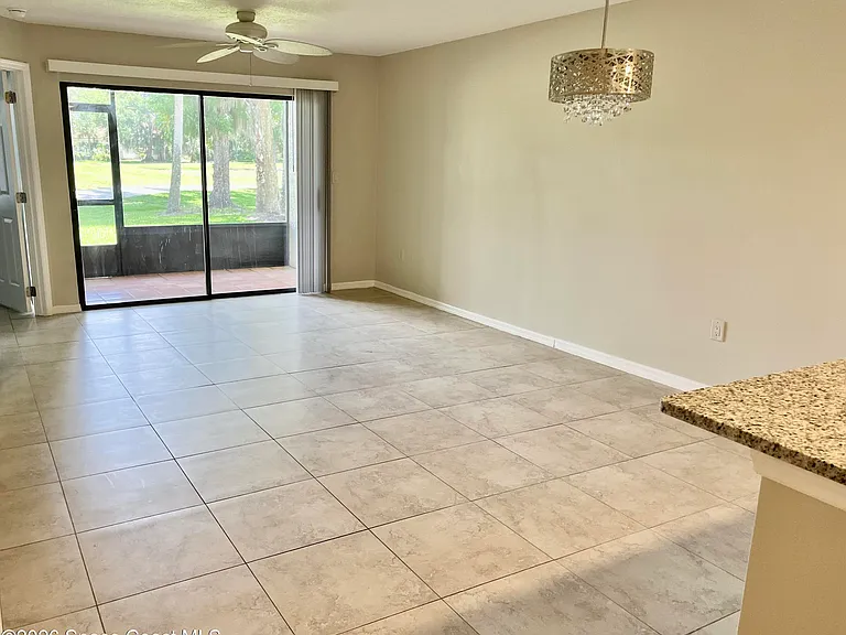 1059 Country Club Dr #611 — Photo 4