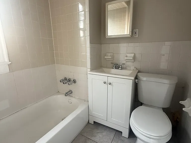 731 S 13th St #2RR — Photo 5