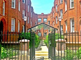 1338 W Argyle, Chicago, IL 60640