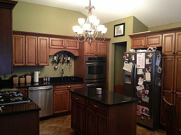 3rd image of 4505 Stella Dr