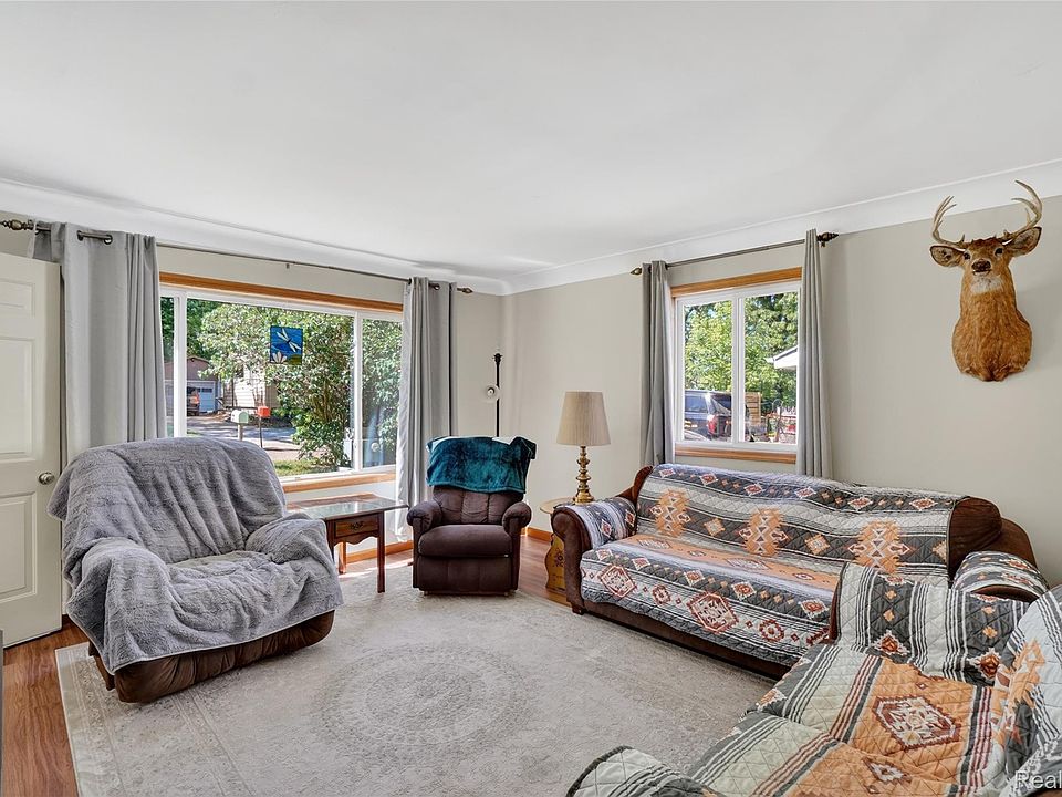 7166 Alpine Dr, photo 6