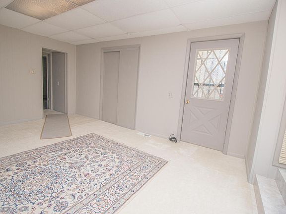 3rd image of 602 W Plain St