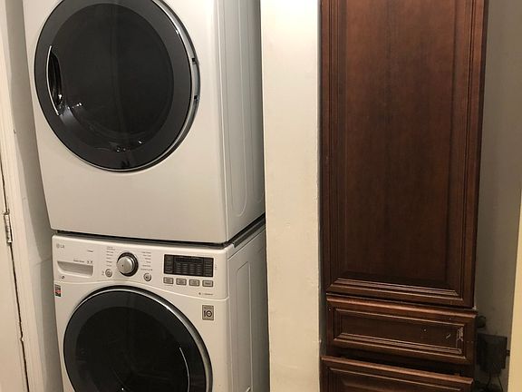 4th image of 14140 S Napa Cir