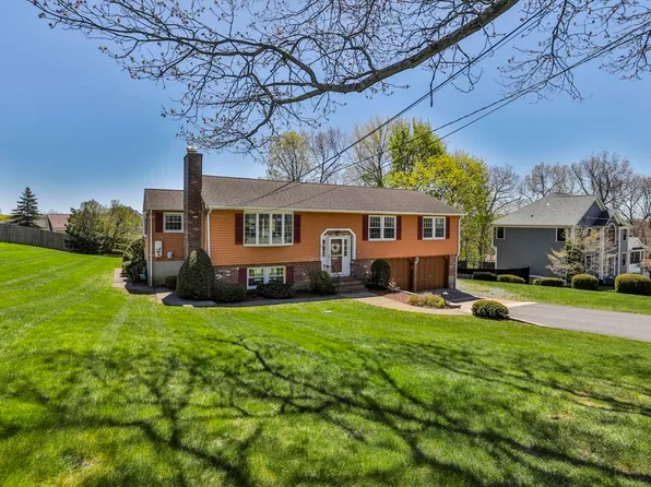 84 Converse St, Stoneham, MA 02180