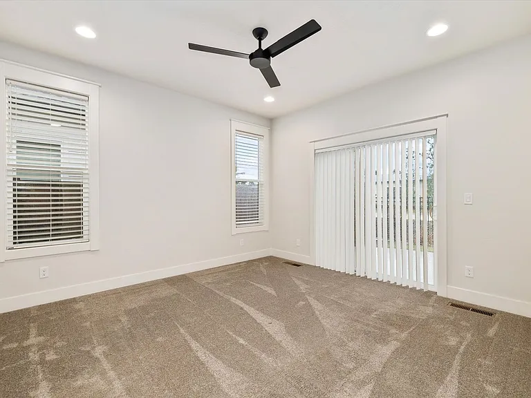 3903 W Spring House Ln — Photo 15