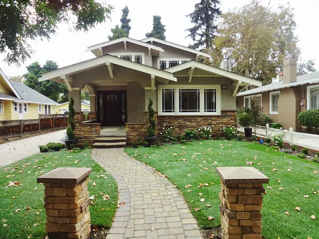1060 California Ave photo 1