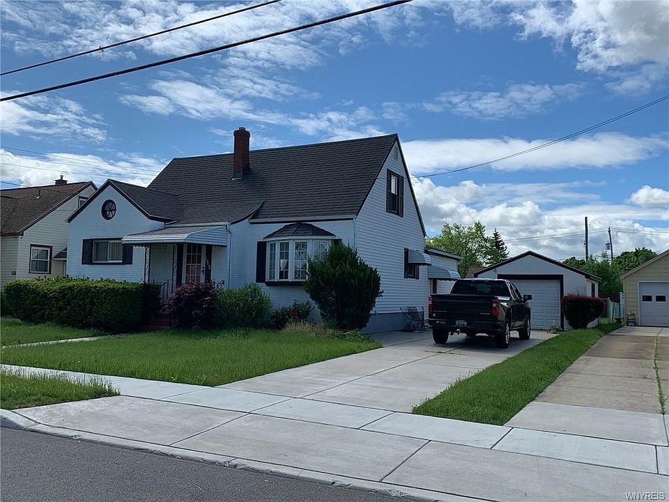 1st image of 133 Evergreen Pl