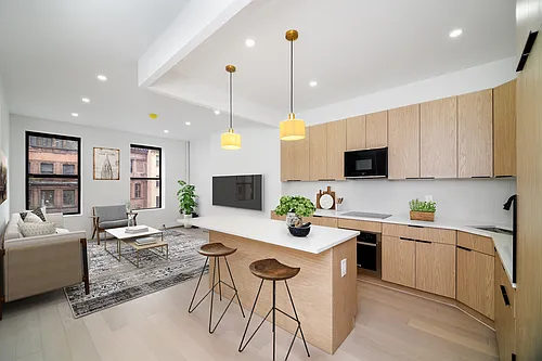 237 W 72nd St #5 Photo 1