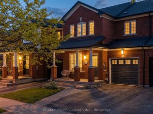 514 Thelma St, Burlington, ON L7L6W8
