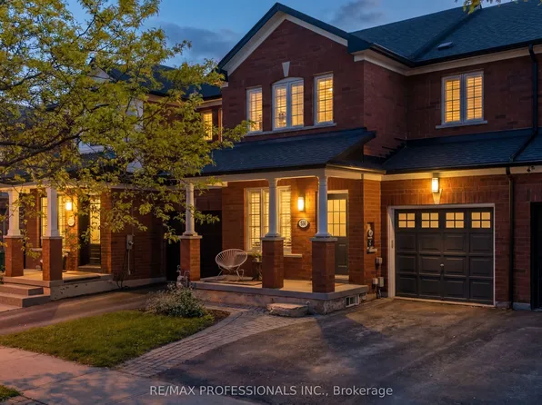 514 Thelma St, Burlington, ON L7L 6W8