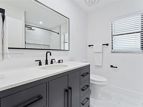 3rd image of 10900 NW 29th Ct