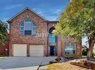 2708 Maple Creek Dr, Fort Worth, TX 76177