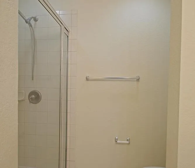 1904 SW 60th Ave #1 — Photo 14