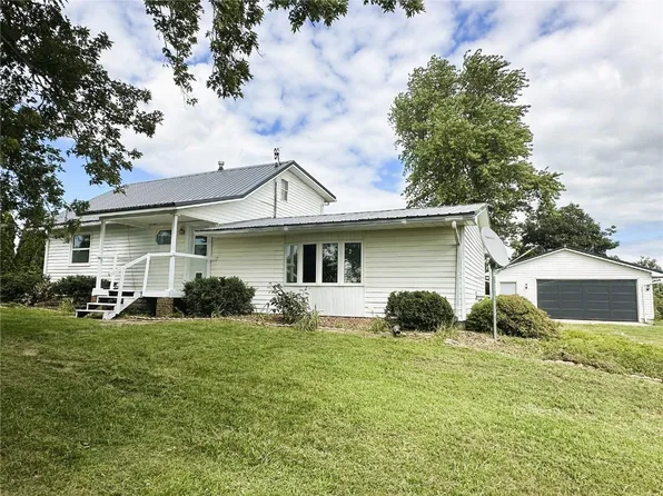872 Jackson Ave, Mechanicsville, IA 52306