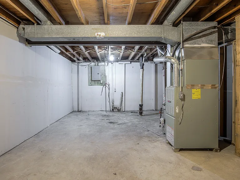 510 NE Corder St #B — Photo 16