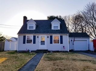 165 Massasoit Dr, Warwick, RI 02888