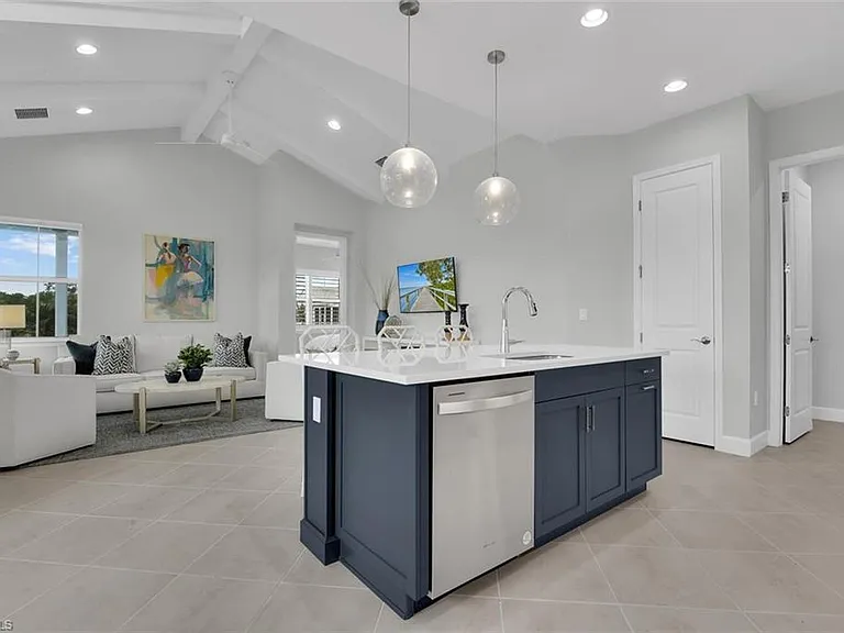 7124 Saona Ct — Photo 7